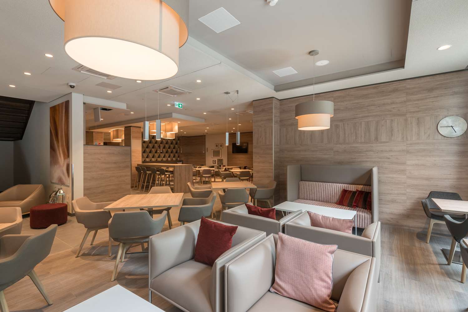 Фото Hampton by Hilton Frankfurt City Centre East