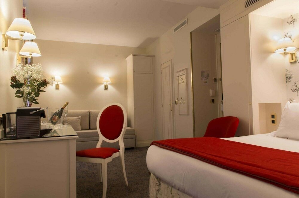 Фото Hôtel Queen Mary