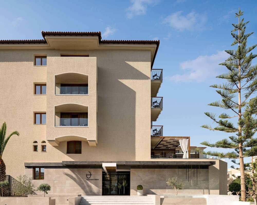 Фото Theartemis Palace Hotel