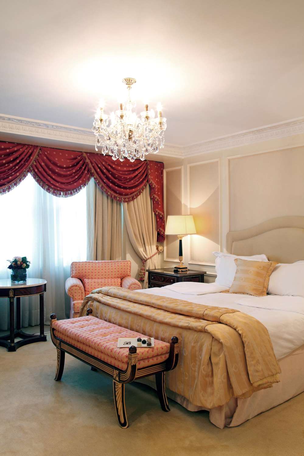 Фото The Bentley London