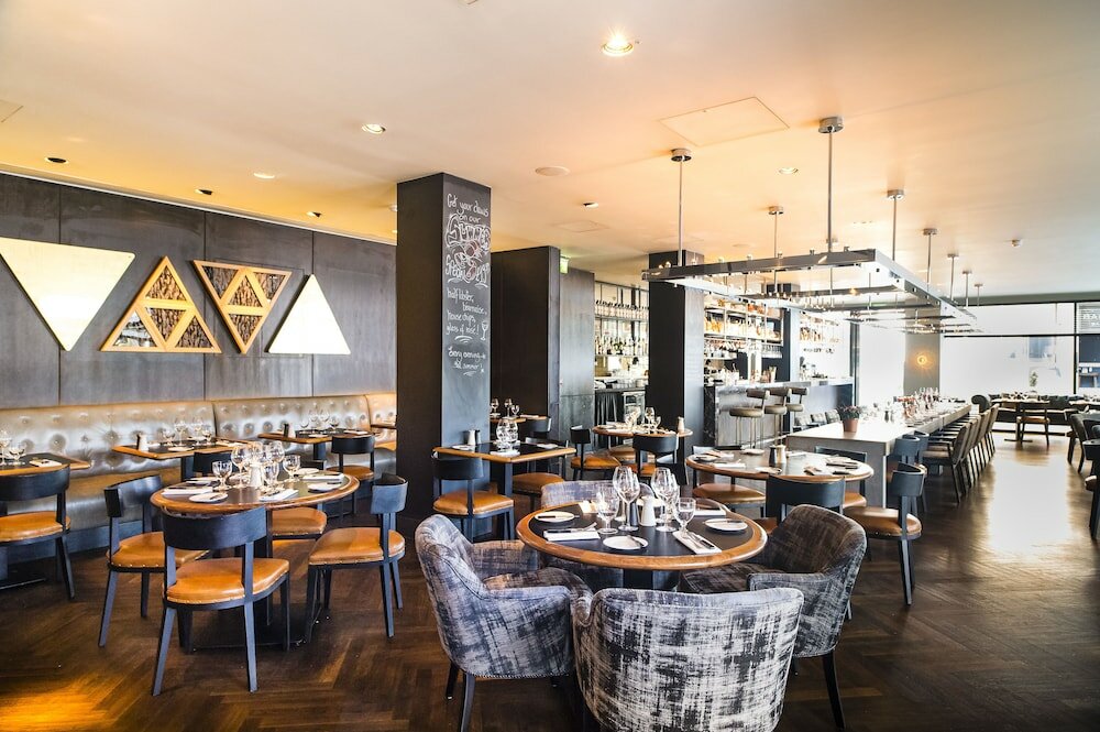 Фото South Place Hotel