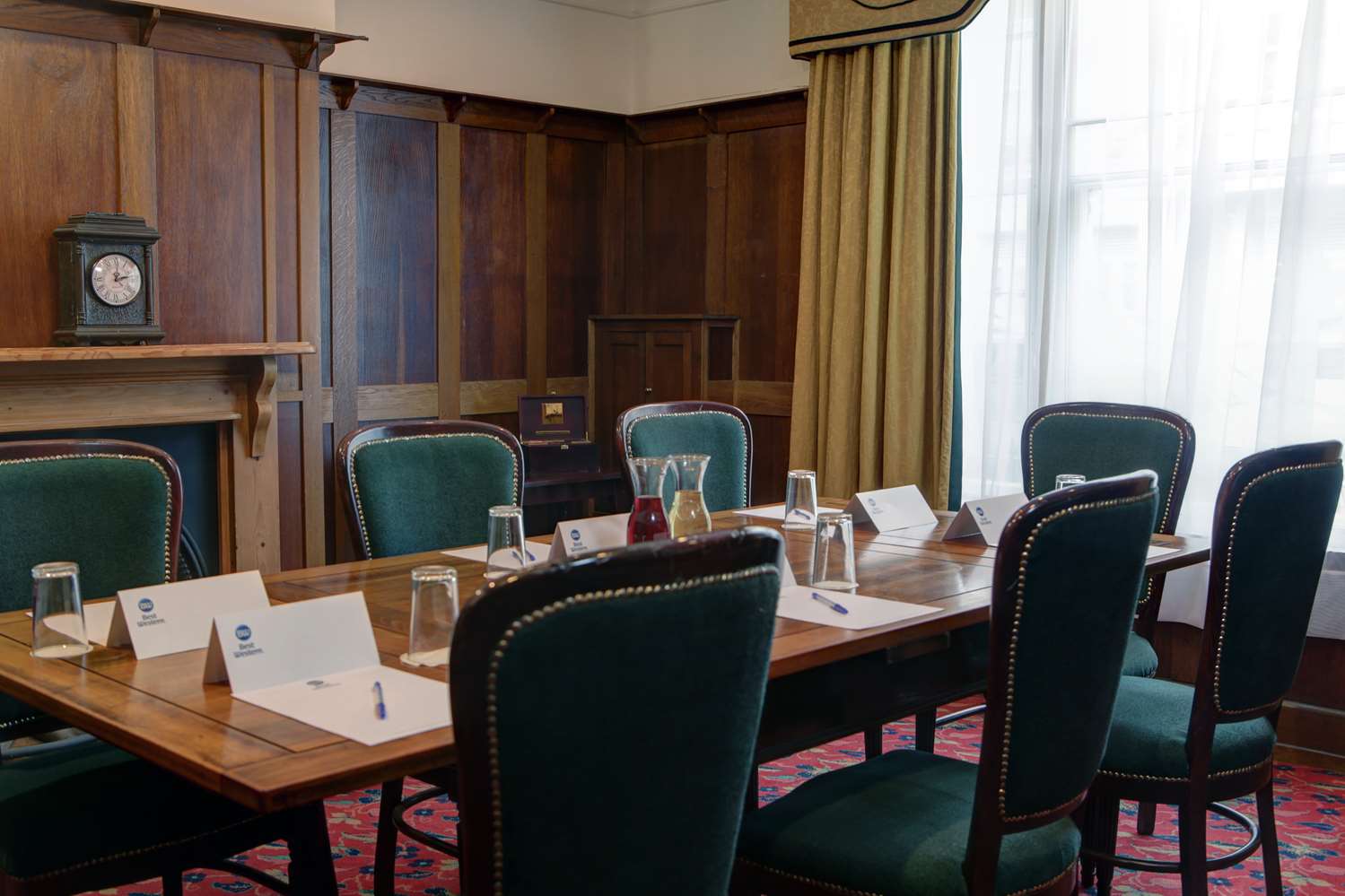 Фото Best Western Red Lion Hotel