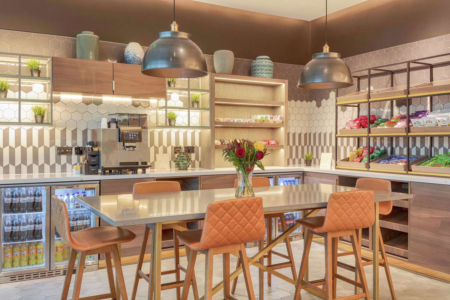 Фото Hilton London Angel Islington