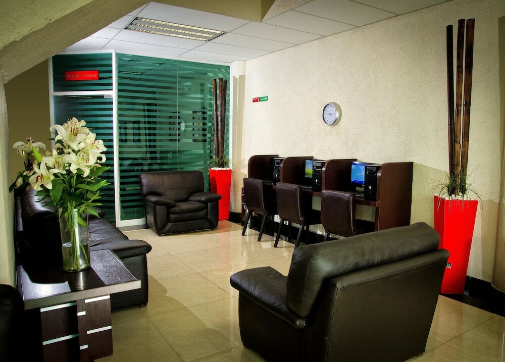 Фото Hotel Portonovo Plaza Centro