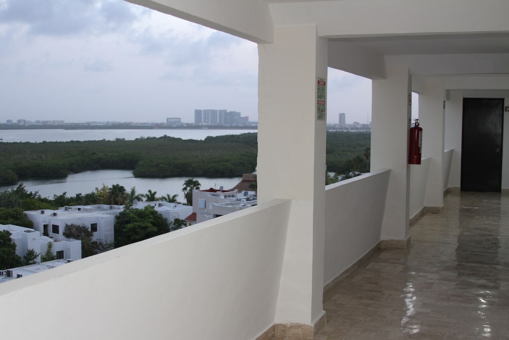 Фото Calypso Hotel Cancun