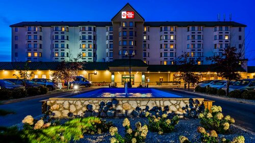 Внешний вид отеля Best Western Plus Winnipeg Airport Hotel в Виннипеге, фото 1