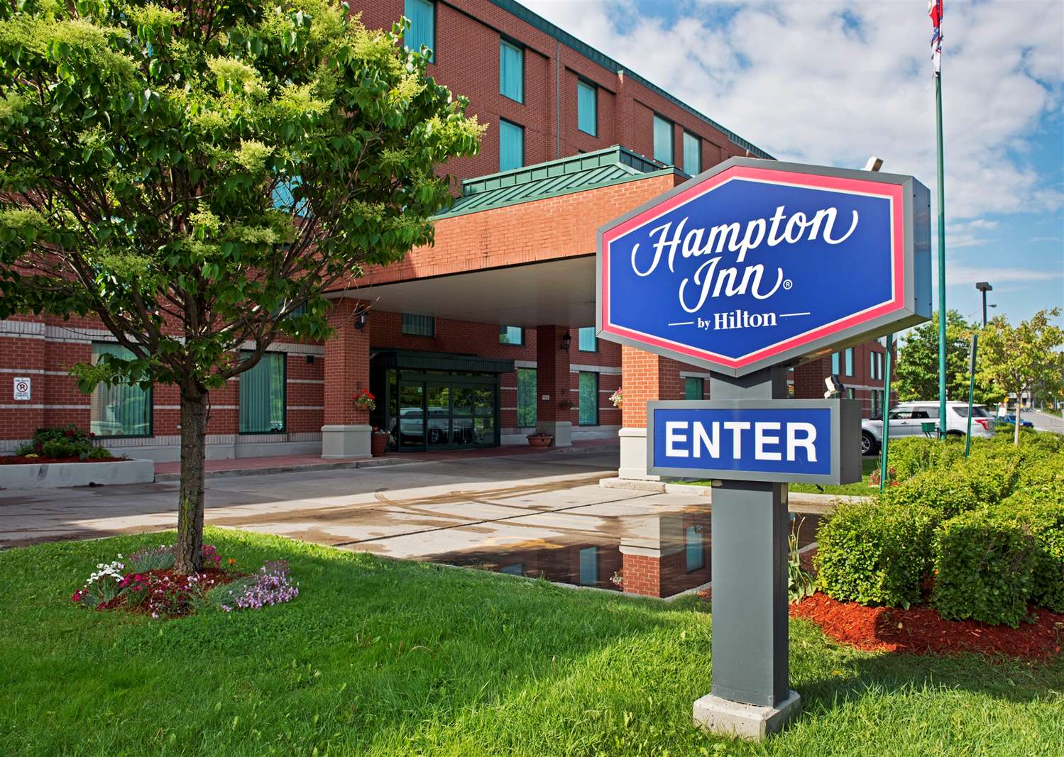 Фото Hampton Inn by Hilton Ottawa