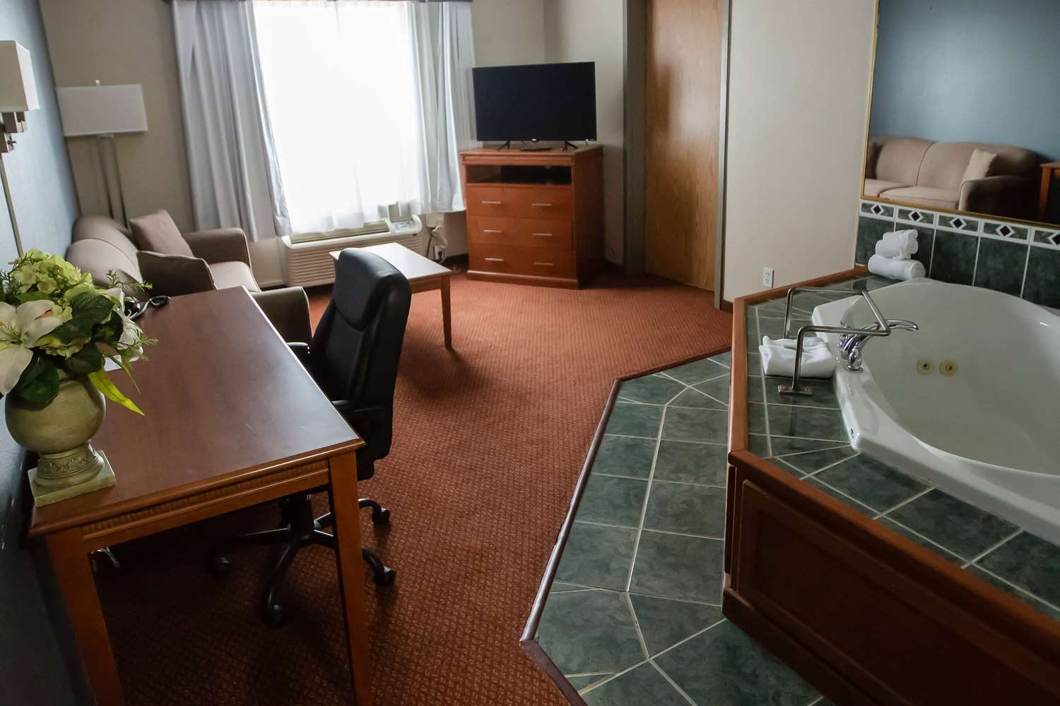 Фото Super 8 by Wyndham Whitecourt