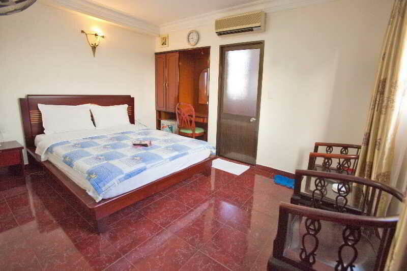 Фото Nouveau Happy Inn