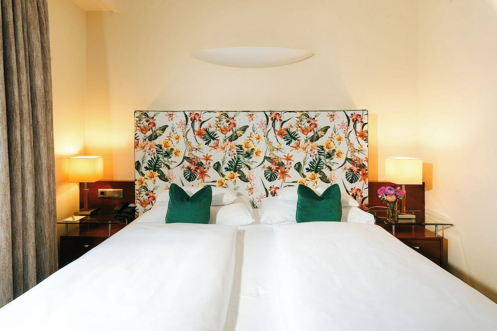 Фото Hotel Kaiserhof Wien