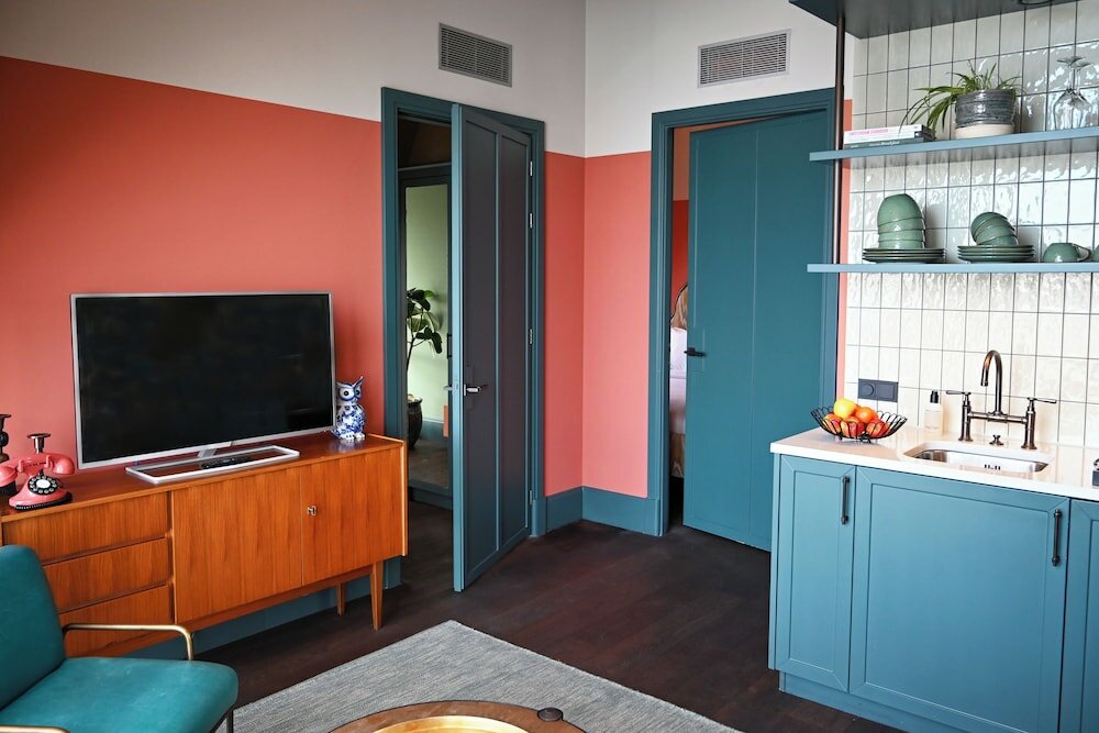 Фото The July - Boat & Co