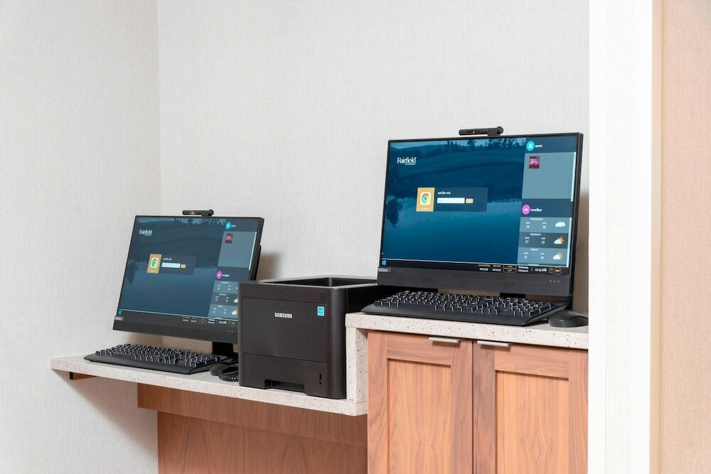 Фото Fairfield Inn & Suites by Marriott Fair Oaks Farms