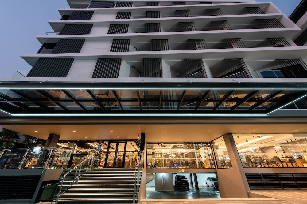 Фото Blackwoods Hotel Pattaya