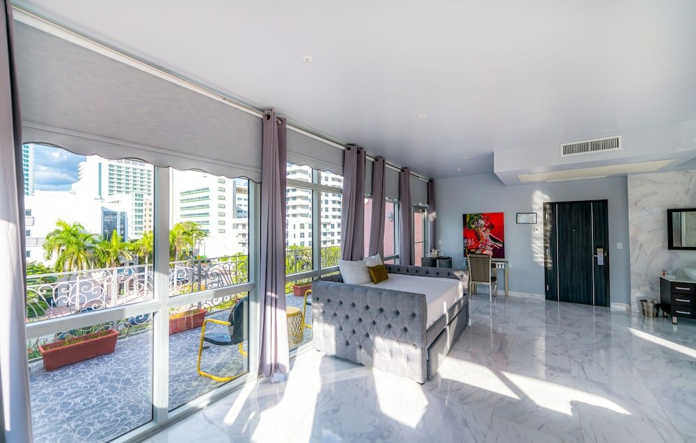 Фото Secret Garden Miami Beach