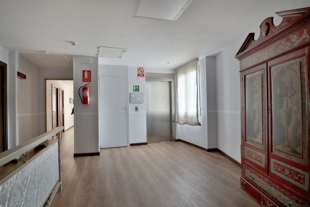 Фото Oasis Cordoba Hotel