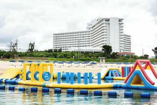 Внешний вид отеля Grand Mercure Okinawa Cape Zanpa Resort в Йомитане, фото 3