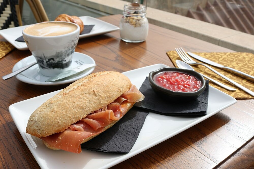 Фото Alcazaba Premium Hostel