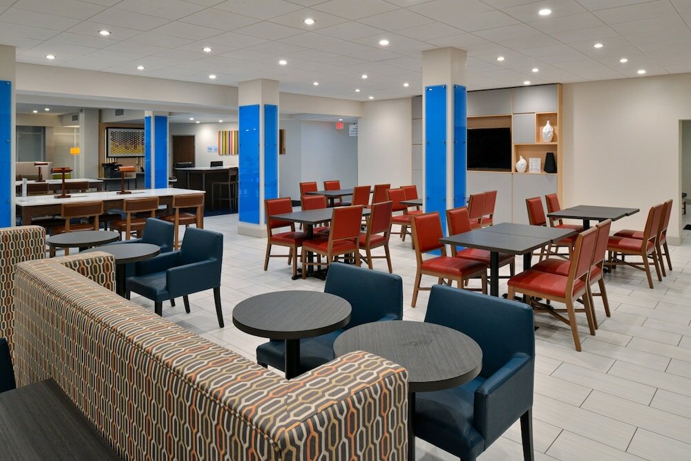 Фото Holiday Inn Express Orlando - South Park, an Ihg Hotel