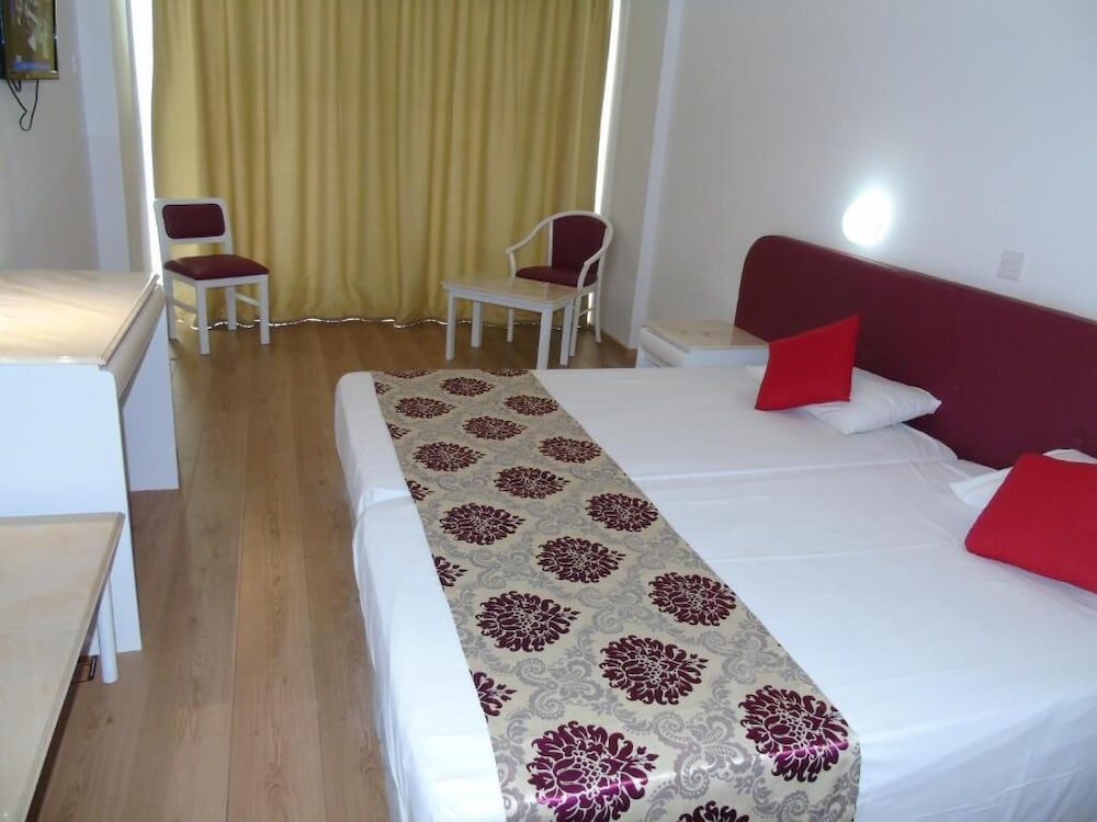 Фото Corfu Hotel