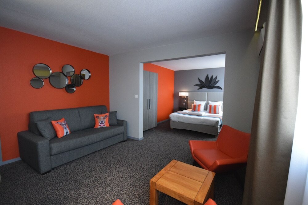 Фото Kyriad Prestige Bordeaux Ouest Mérignac