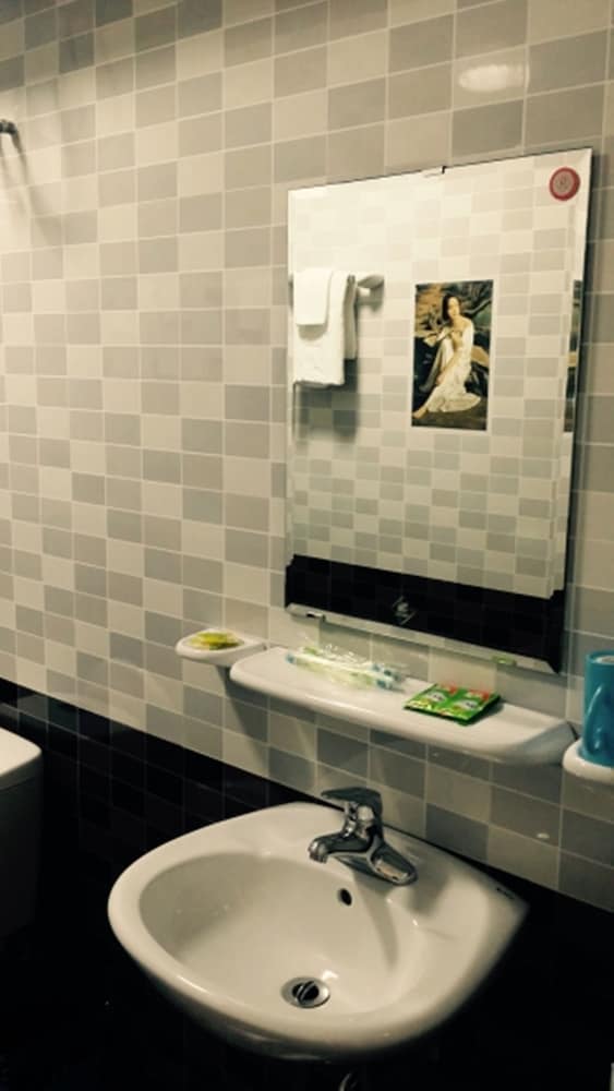 Фото The Light Hotel