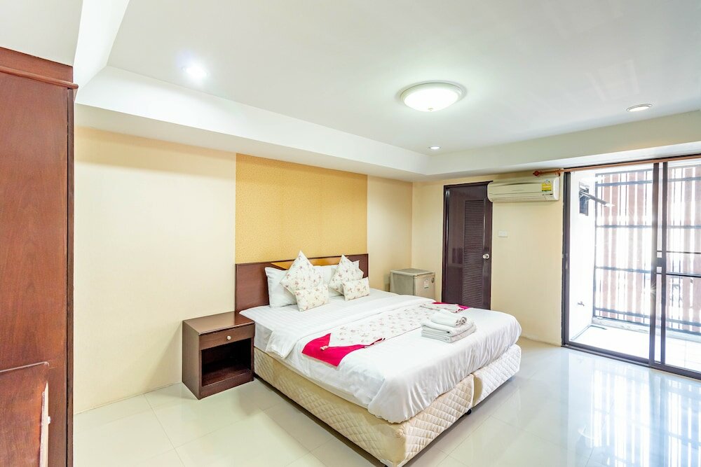 Фото Grannylla Residence Charoenkrung