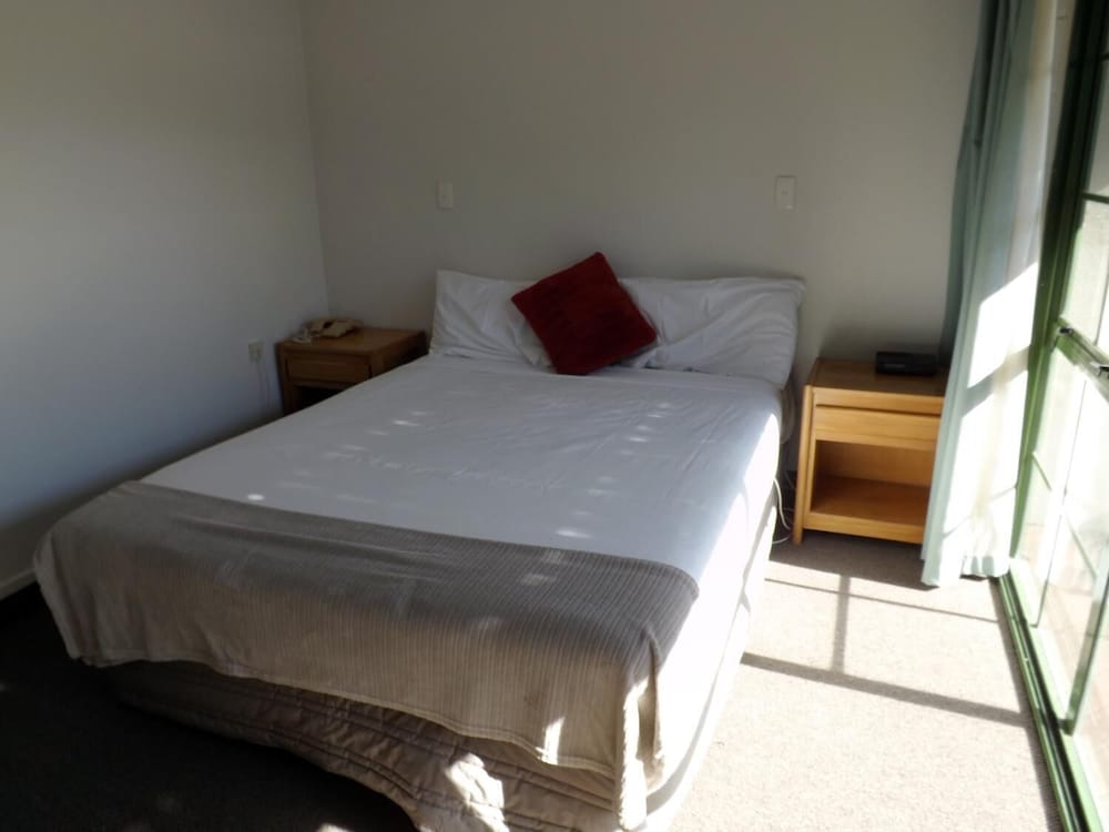 Фото Karaka Tree Motel