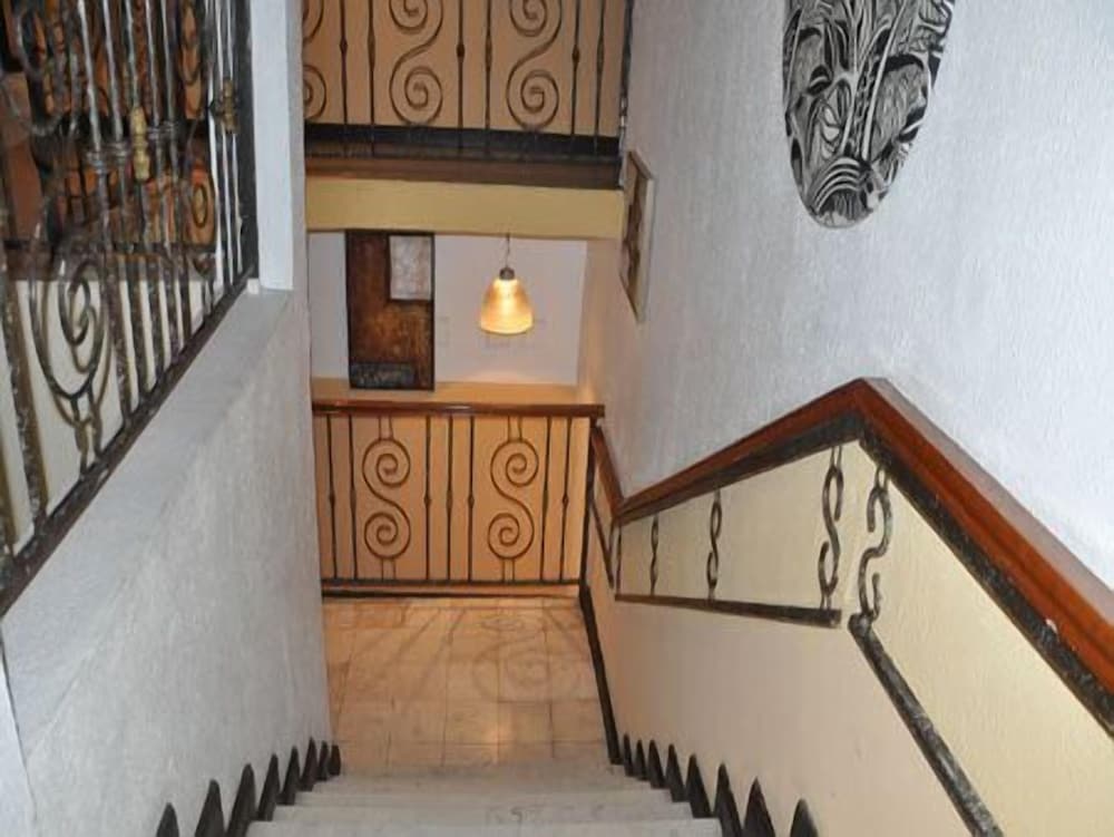 Фото Solitude Hotel Victoria Island