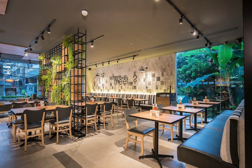 Фото Holiday Inn Express Bangkok Sathorn