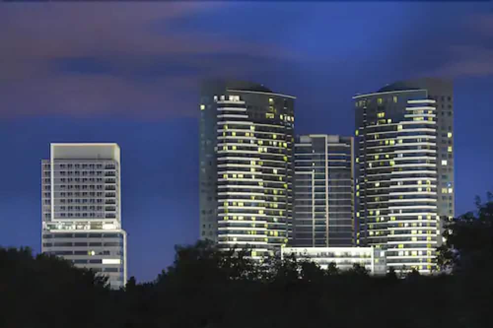 Фото Liberty Suites Hotel