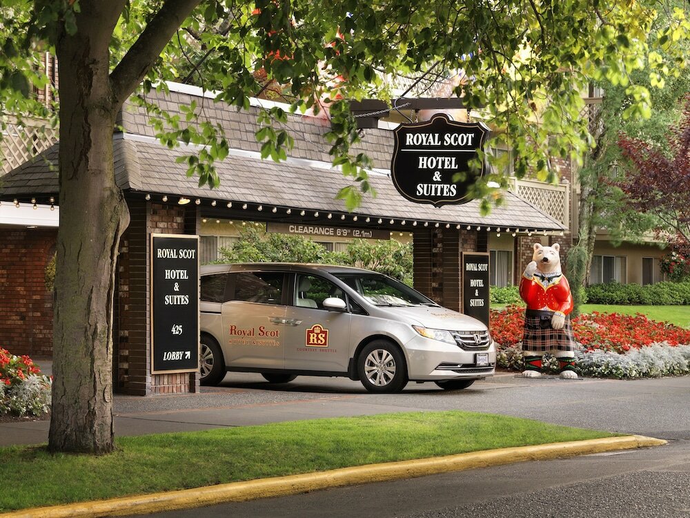 Фото Royal Scot Hotel & Suites