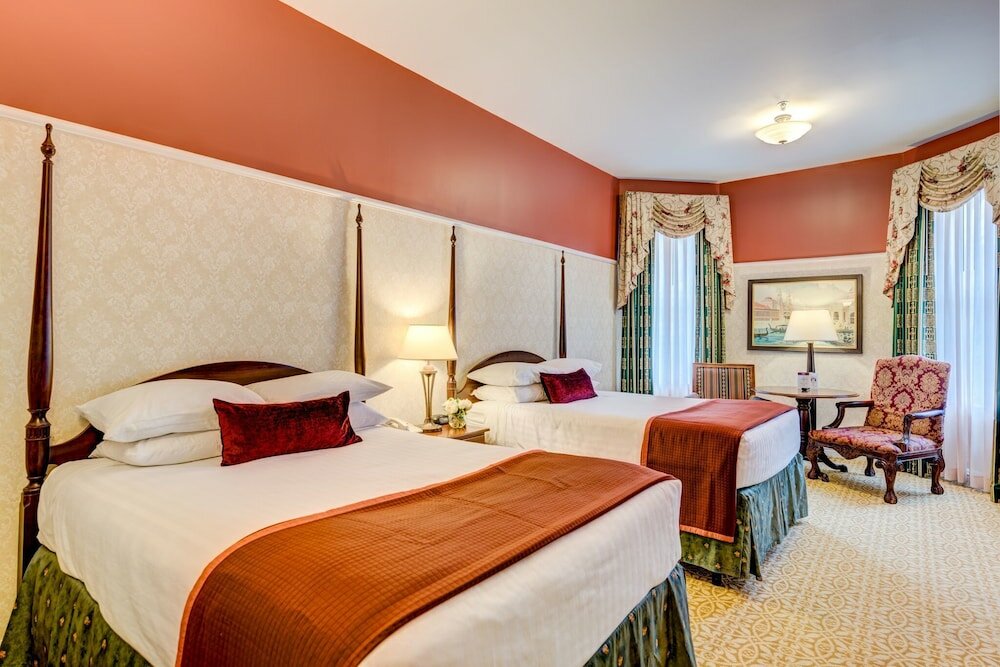 Фото отеля 2