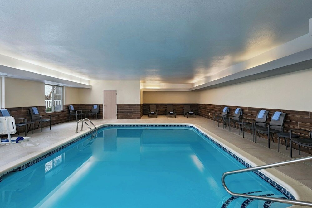 Фото Fairfield Inn by Marriott Kansas City Airport