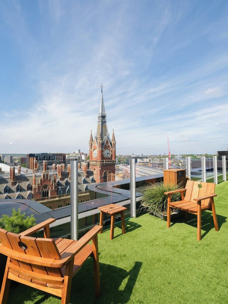 Фото The Standard London