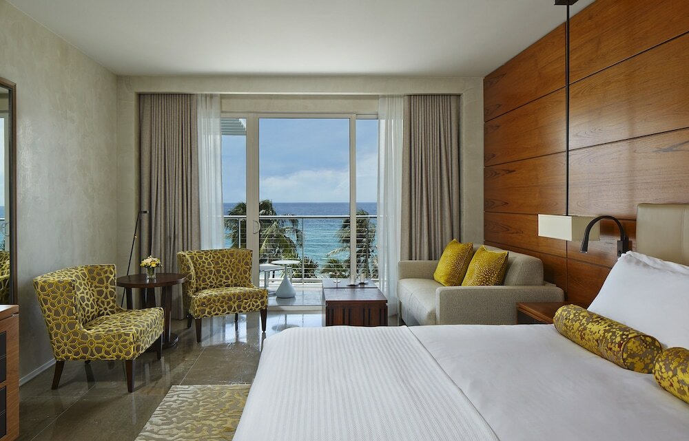 Фото Royal Blues Hotel