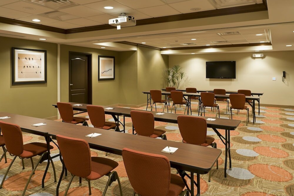 Фото Staybridge Suites Montgomeryville, an Ihg Hotel