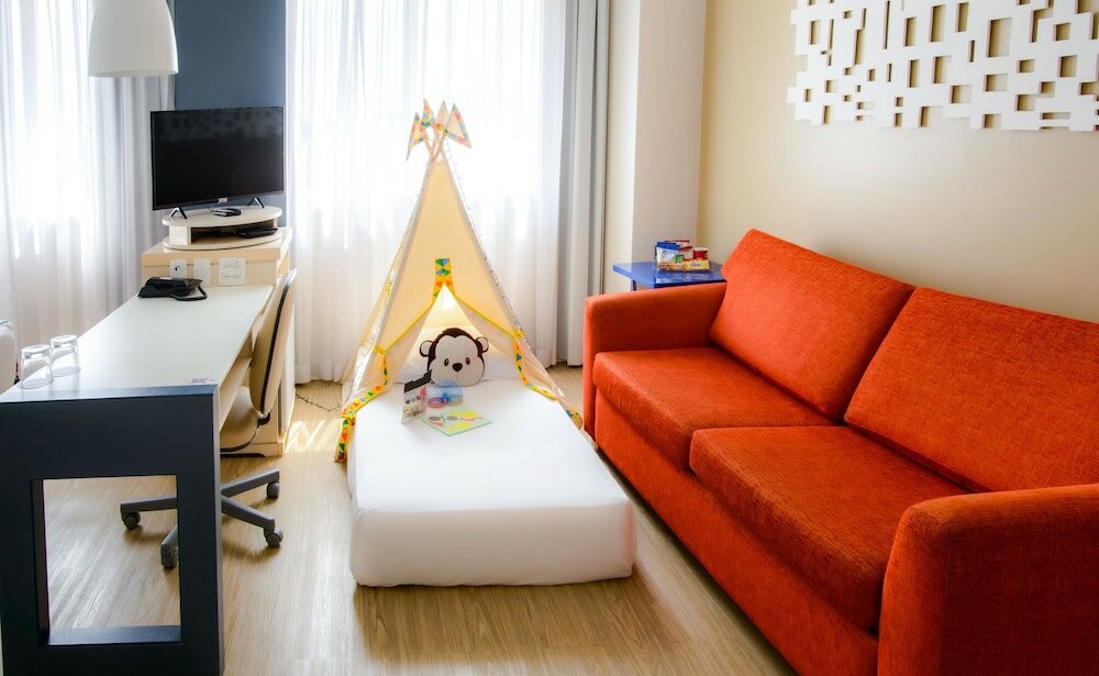 Фото Comfort Suites Alphaville