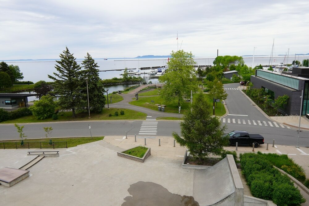 Фото Prince Arthur Waterfront Hotel & Suites