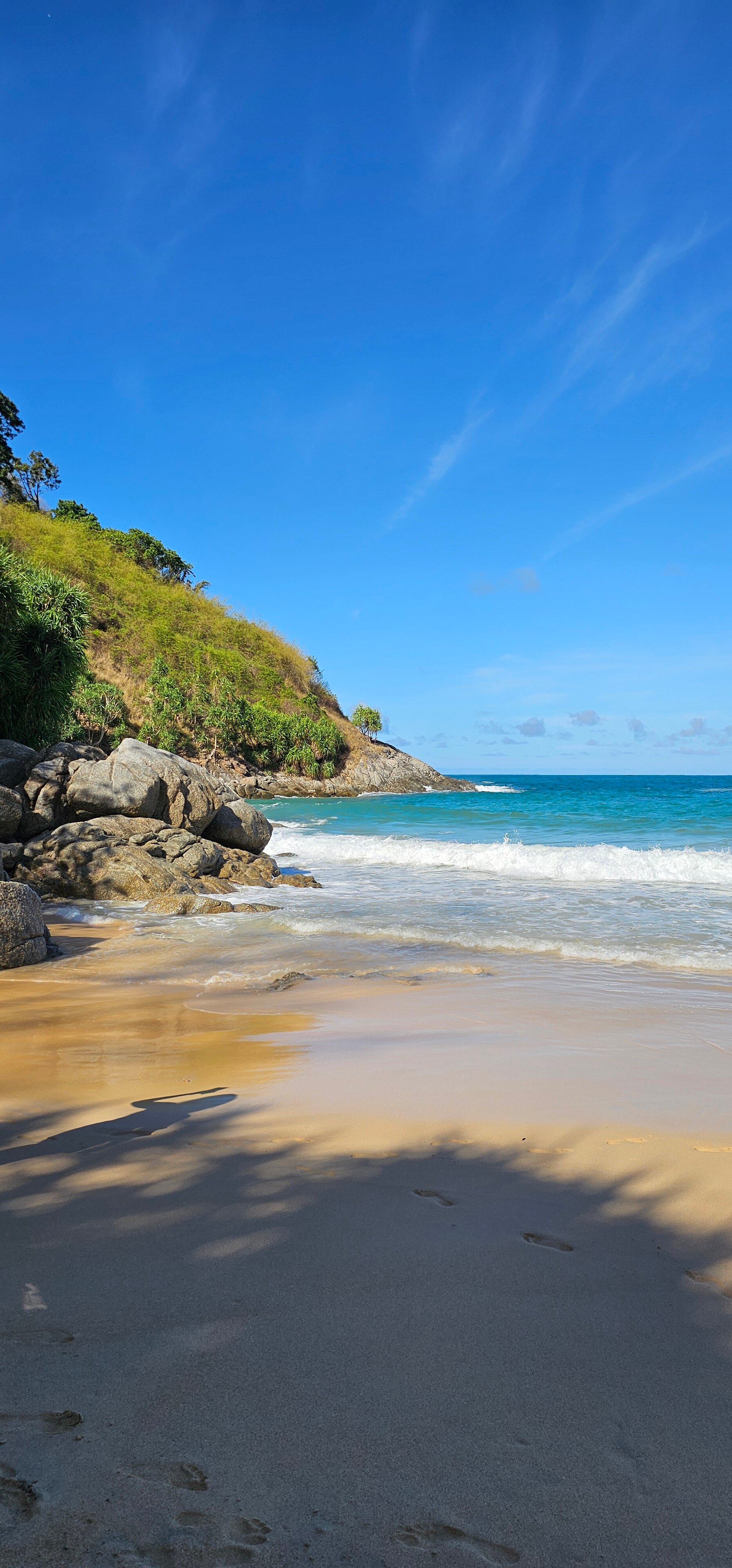 Фото Naiharn Pearl Condo Hotel by Villacarte