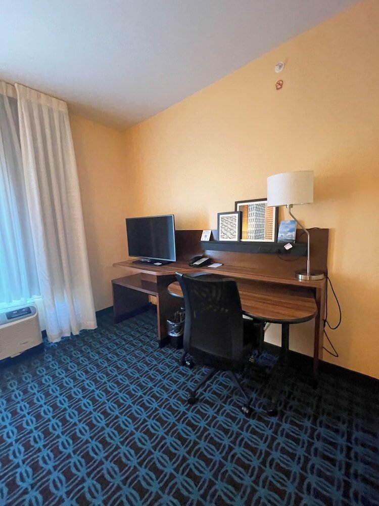 Фото Fairfield Inn & Suites Athens