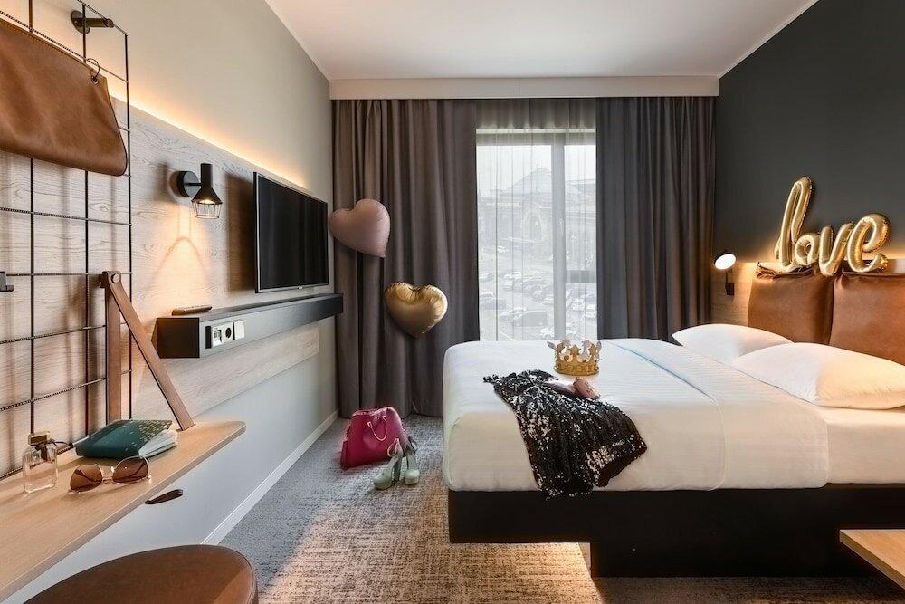Фото Moxy Dresden Neustadt