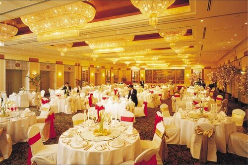 Гостиница Ruishi Hotel Dalian в Даляне