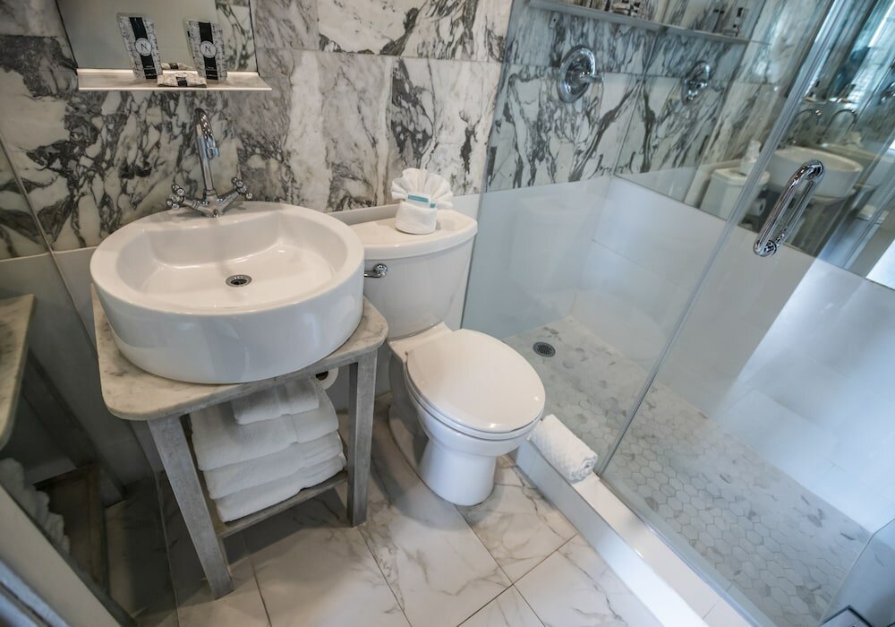 Фото Chesterfield Hotel & Suites, a South Beach Group Hotel