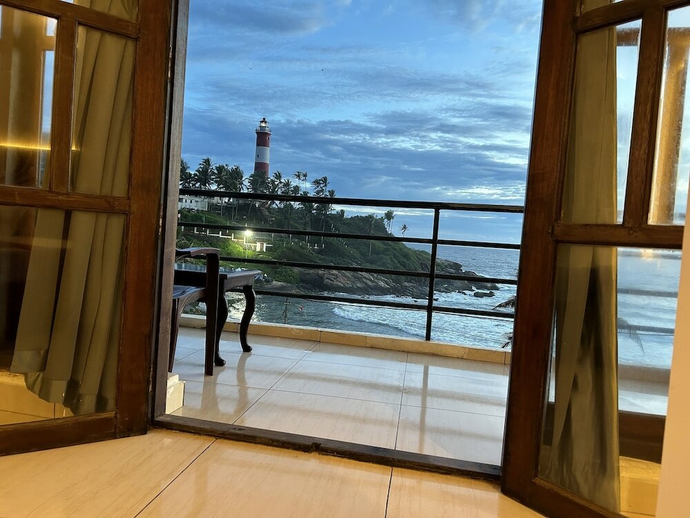 Фото Ocean Park Beach Resort