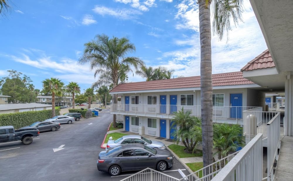 Фото Motel 6 Costa Mesa Ca