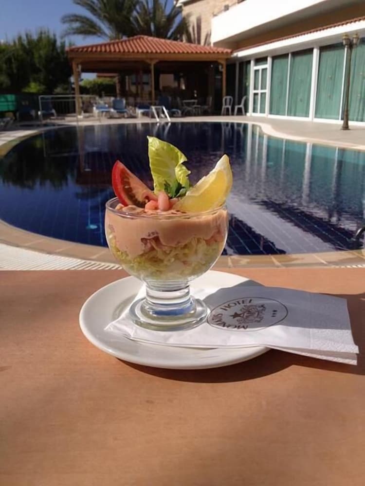 Фото Moniatis Hotel