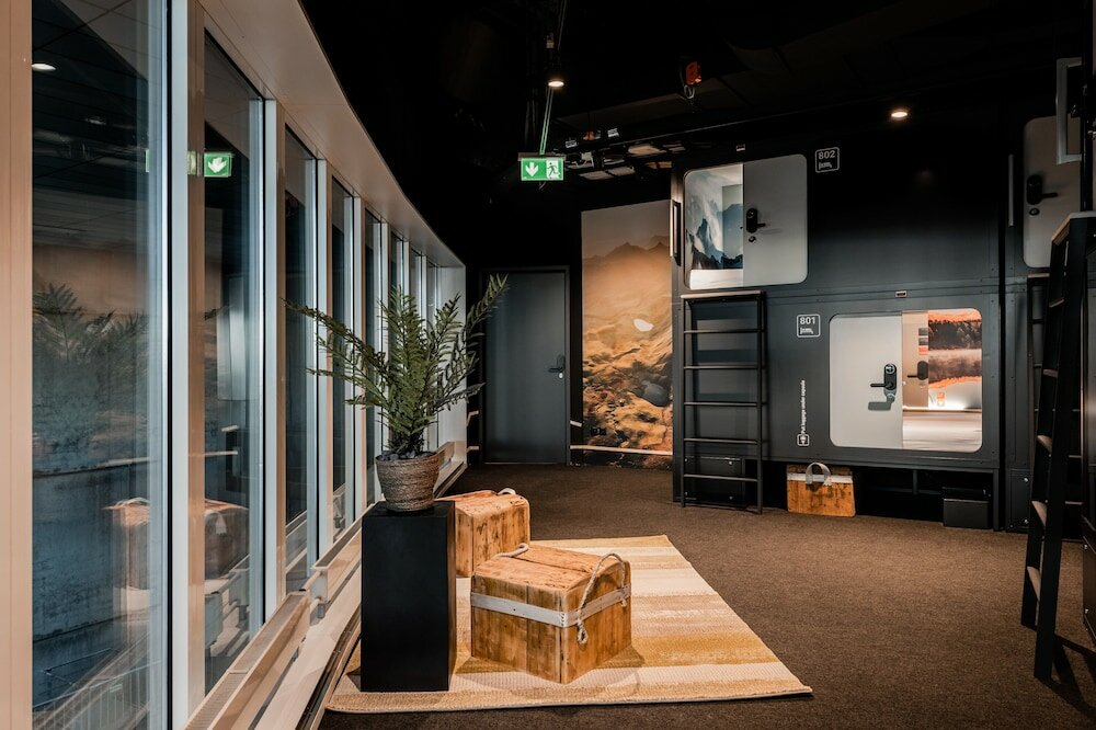 Фото Capsule Hotel - Alpine Garden Zurich Airport