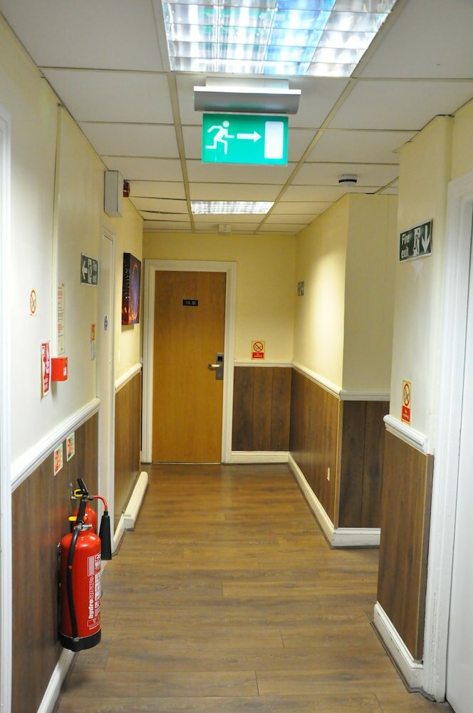 Фото Ascot Hyde Park Hotel