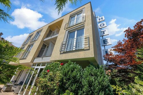 Гостиница Hotel Antares в Братиславе