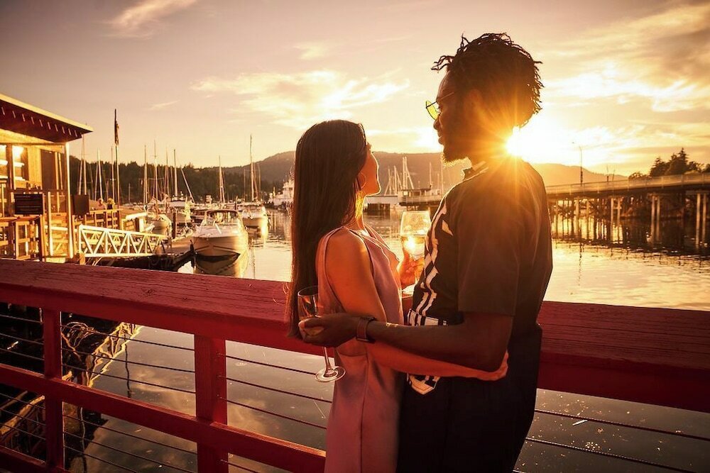 Фото Brentwood Bay Resort & SPA